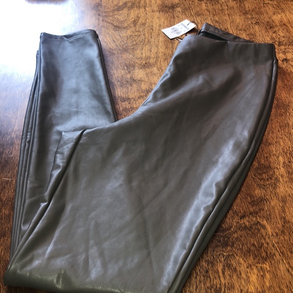 Express faux Leather XS Pants NWT - Picture 14 of 14